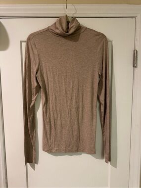 Universal Thread Beige Lightweight Turtleneck Top